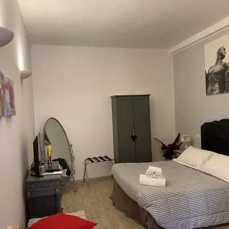Foraggi Holidays Apartment *